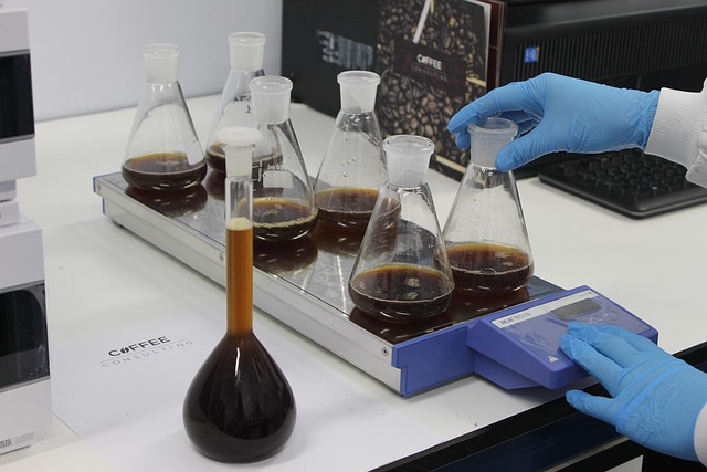 特種聚氨酯單組份催化劑,適用于單組份聚氨酯膠粘劑、密封劑和涂料